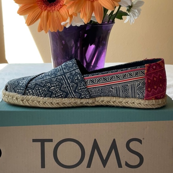 🪷 TOMS HMONG INDIGO FLORAL ROPE ESPADRILLE 🪷 - Picture 12 of 16